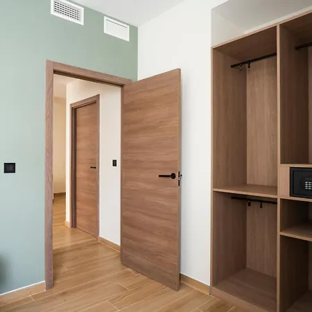 Alora Hotel apartamentowy