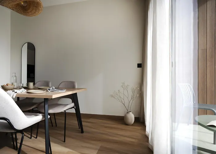 アパートホテル Alora 3*