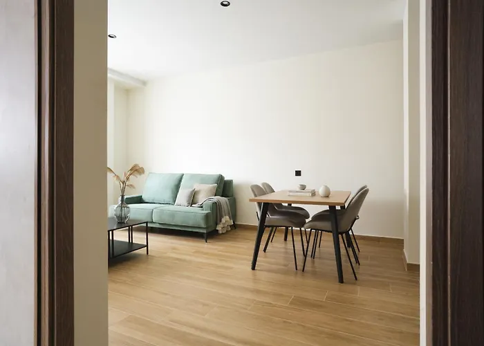 アパートホテル Alora 3*