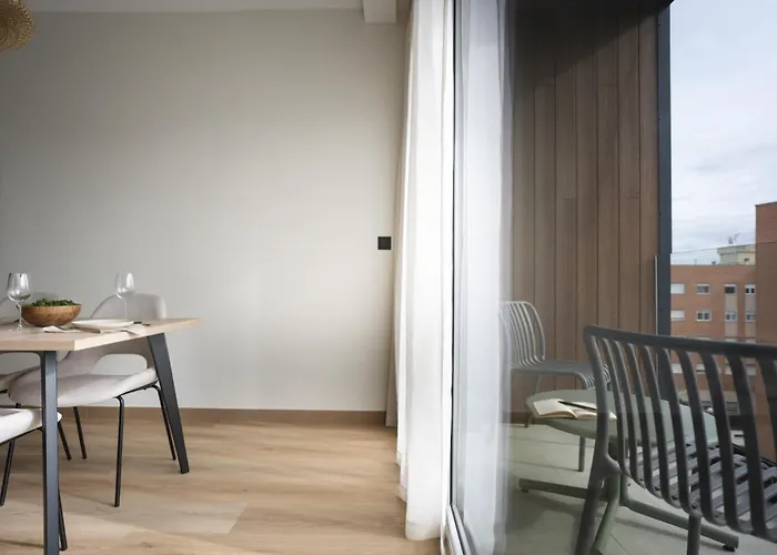 Alora アパートホテル メリダ